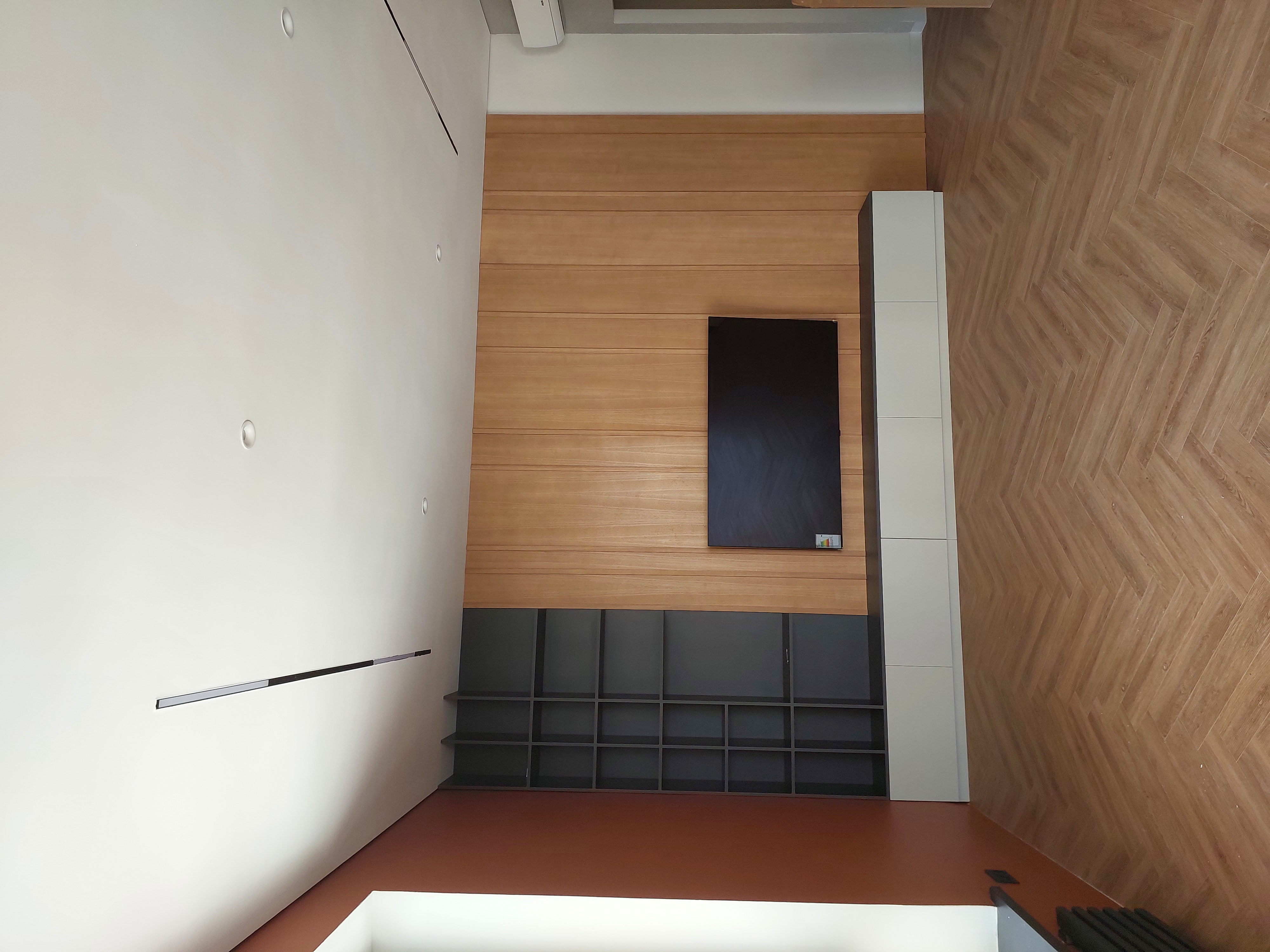 Тонировка и лакировка шпона дуба лаком Milesi — malyarkapro.kz Алматы